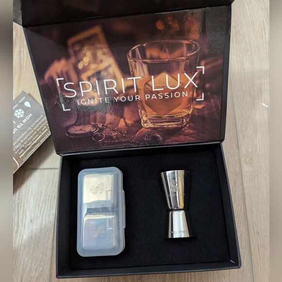 Spirit Silver Cocktail Cube Accessory - Picture 5 of 5